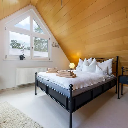 Ruegenbrise-mit-seeblick-fewo-og Zudar